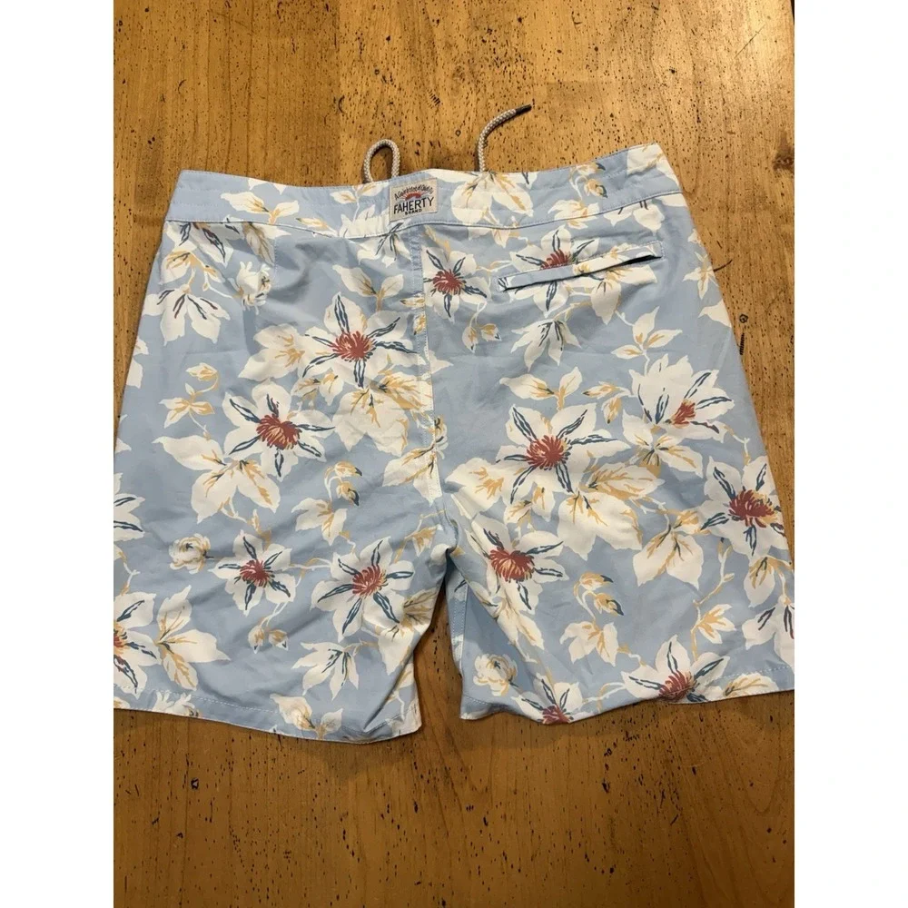 Faherty Mens Swim Trunks Size 34 Floral Hawaiian Swim Surf Pockets Board Shorts